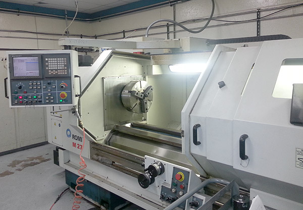 Romi M27 Flat Bed CNC Teach Lathe combo Manual and CNC lathe for sale